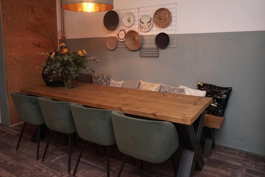 Ruim Appartement In Utrecht. Esterno foto