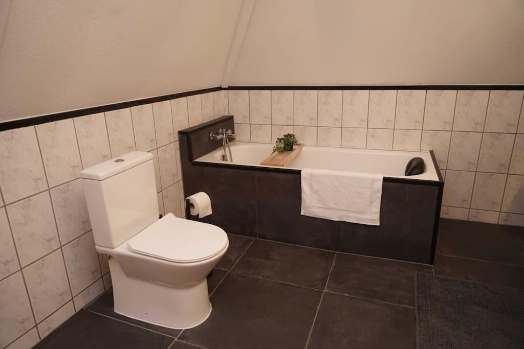 Ruim Appartement In Utrecht. Esterno foto